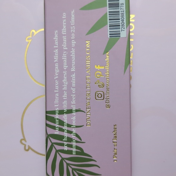 Divine world of lashes Hemp Lashes - Picture 3 of 4